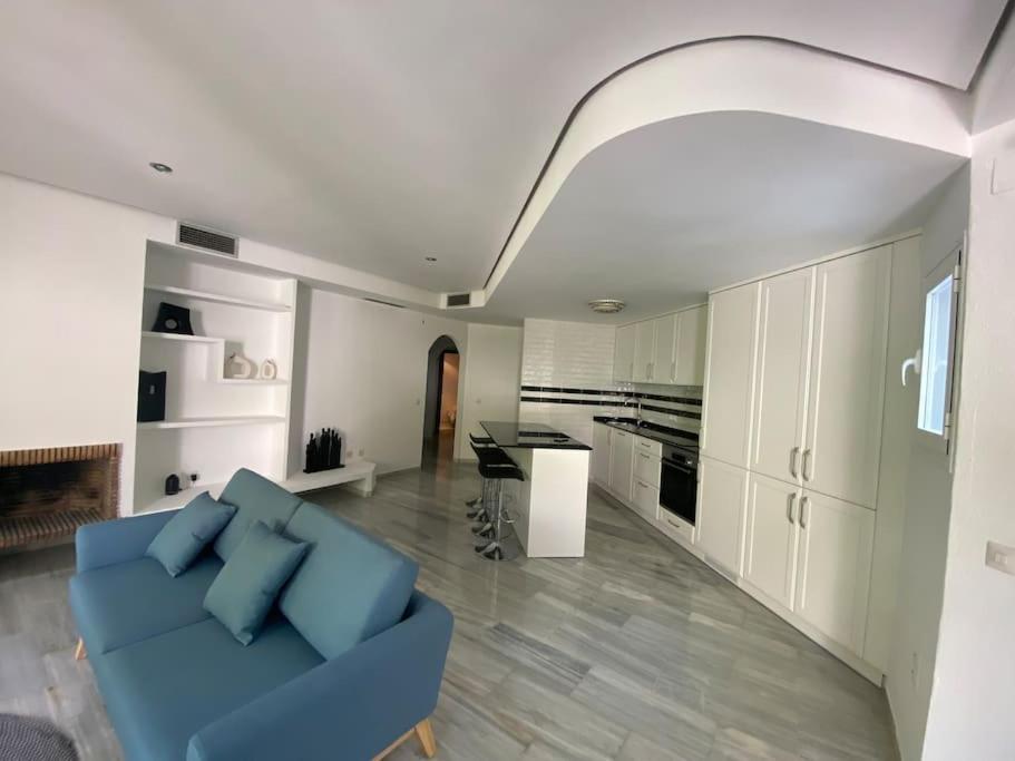Apartment. Newly Renovated. Marbella